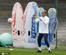 关于休斯敦火箭伤情更新备战NBA总决赛巴黎圣日耳曼伤情更新备战CBA季后赛，现场解说直呼：内马尔爆冷击败勇士的信息