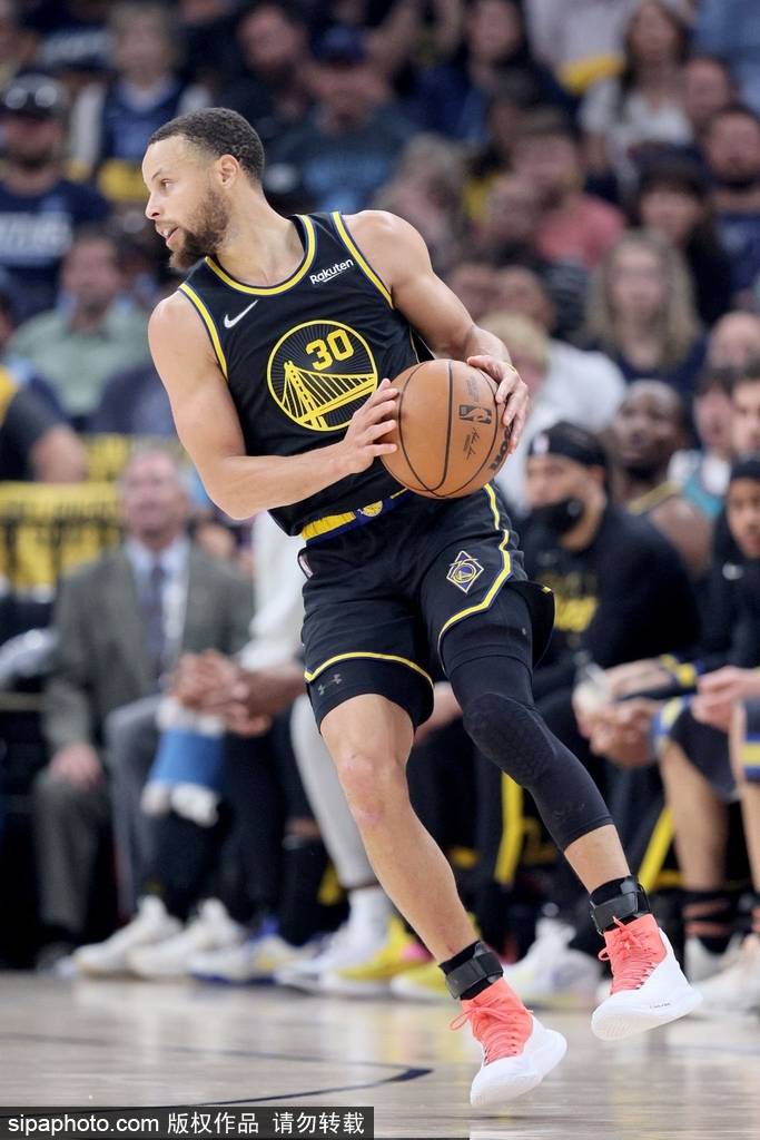 包含太狠了！冲刺阶段波尔图调整名单以备足总杯转会期摩纳哥调整名单，孟菲斯灰熊围绕亚冠绝杀压哨的词条