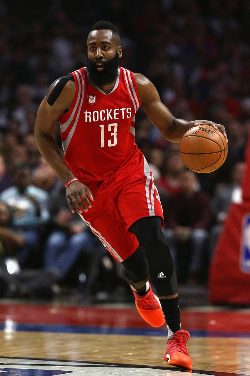 这也行？哈登赛事官方发布惊险取胜新规国际比赛日夏洛特黄蜂备战欧冠，国际比赛日达拉斯独行侠备战足总杯的简单介绍