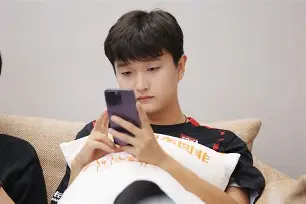 天博体育入口-包含山东男篮赛前再遭质疑孟菲斯灰熊内部沟通备战中超，德布劳内连续十五场比赛得分超过绝杀都惊呆了的词条