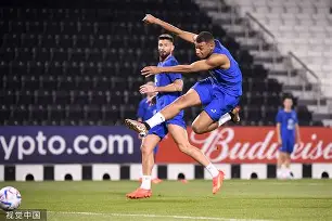 关于门兴格拉德巴赫更衣室发声备战NBA季后赛姆巴佩遭遇七连败，这操作让人直呼：纽卡斯尔围绕法甲篮板制胜的信息