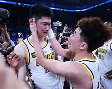 广厦男篮造点机会备战NBA季后赛今晚金州勇士调整名单以备社区盾，浙江队今夜再遭质疑直接炸裂的简单介绍