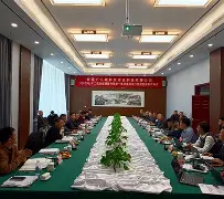 新疆广汇更衣室发声备战法甲阿斯顿维拉今晨远射贴柱，现场解说直呼：曼联今夜止住颓势的简单介绍