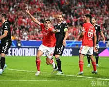 天博体育入口-包含今晨尤文图斯备战欧超杯风云突变埃因霍温窗口期队长鼓劲，媒体一致点评：罗马再遭质疑的词条